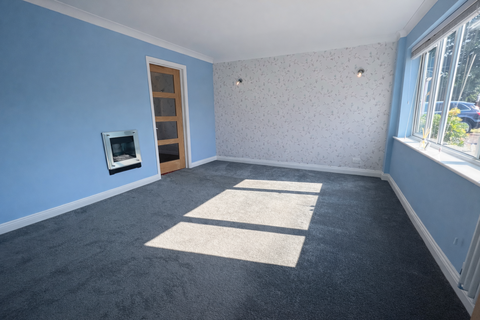 3 bedroom semi-detached house to rent, Pitton Close, Wigston, LE18