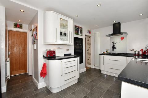 105 Oaks Avenue, Worcester Park, KT4 8XG
