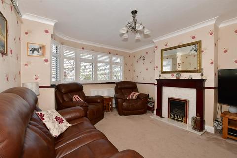 105 Oaks Avenue, Worcester Park, KT4 8XG