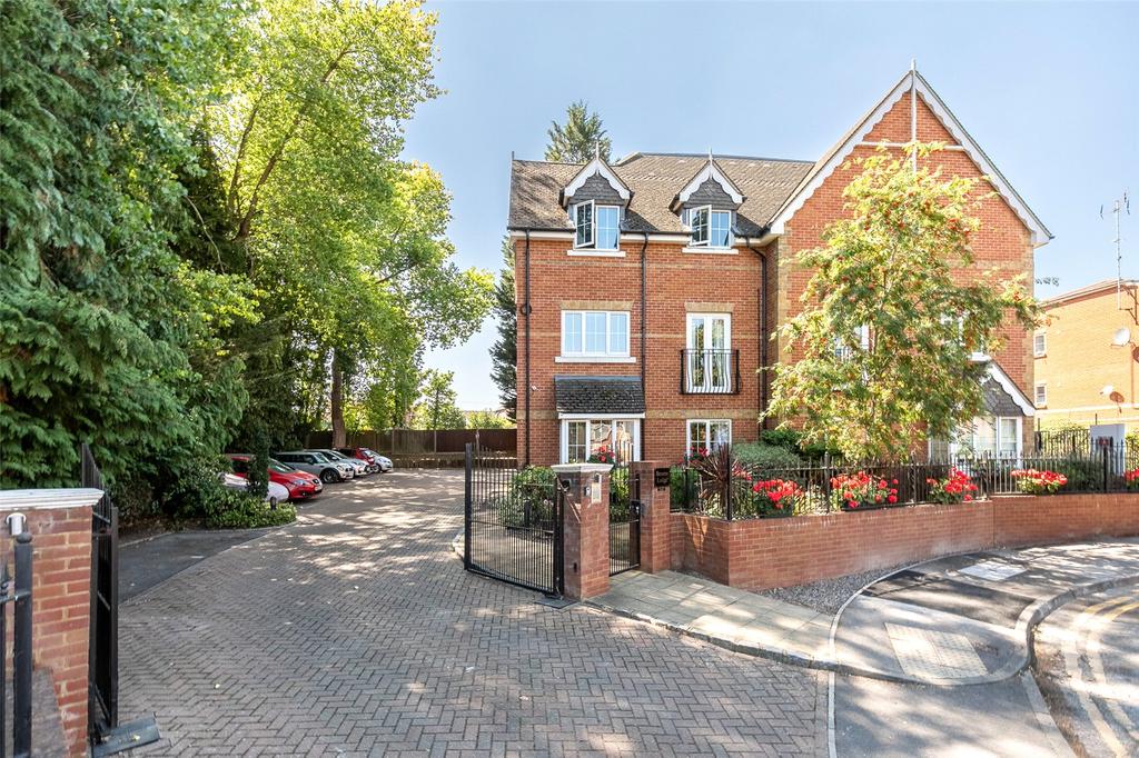 Queens Road, Sunninghill, Berkshire, SL5 2 bed apartment for sale £