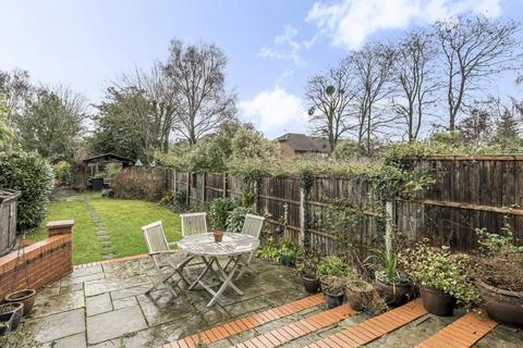 83 Grasmere Road, Lightwater, GU18 5TL