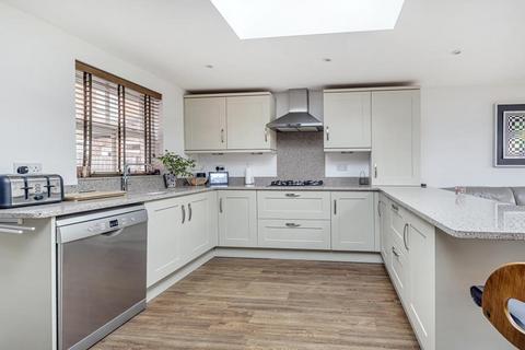 83 Grasmere Road, Lightwater, GU18 5TL