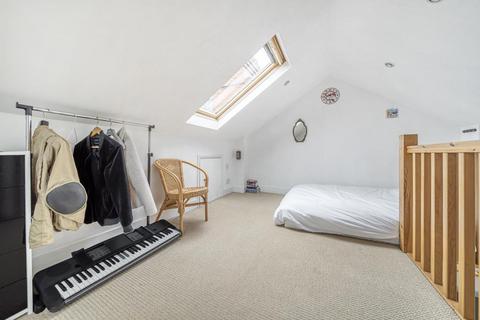 83 Grasmere Road, Lightwater, GU18 5TL