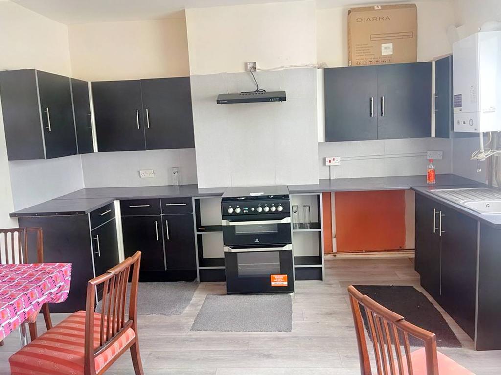 Abbey Lane, Leicester LE4 2 bed flat £650 pcm (£150 pw)