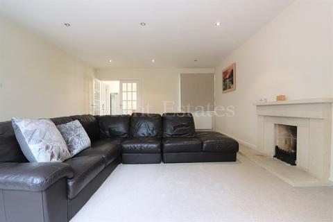 4 bedroom detached bungalow to rent, La Grande Route de St. Laurent, St. Lawrence, Jersey. JE3 1NH