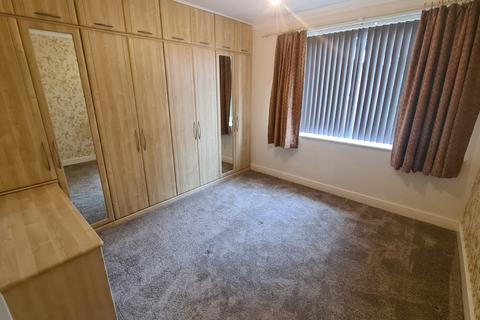 3 bedroom flat to rent, Seymour Gardens, Four Oaks, Sutton Coldfield, B74