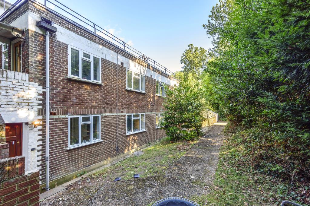 Oak Hill Grove, Surbiton, KT6 2 bed flat for sale £325,000