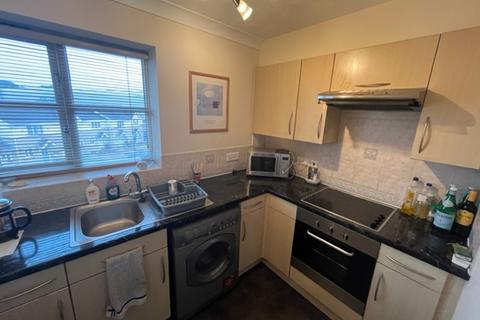 2 bedroom flat to rent, Cavalier Quay, East Cowes, Isle Of Wight, PO32