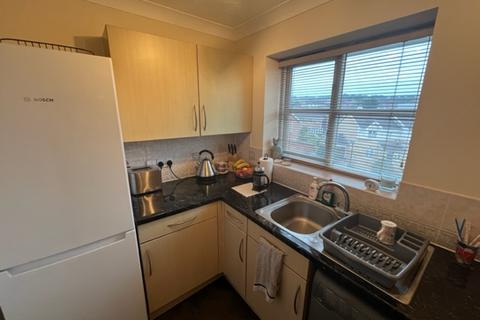 2 bedroom flat to rent, Cavalier Quay, East Cowes, Isle Of Wight, PO32