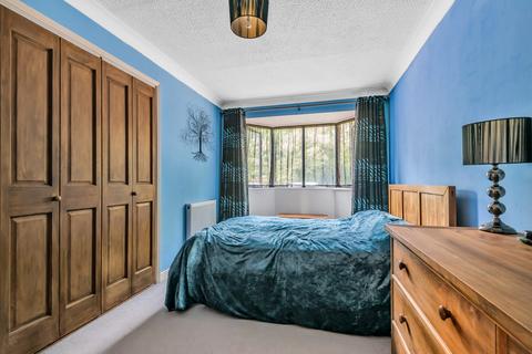 3, Blue Pryor Court Brandon Road, Church Crookham, Fleet, GU52 0YD