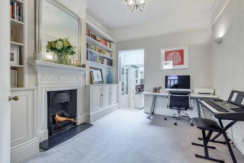 5 bedroom house to rent - Southdean Gardens London SW19
