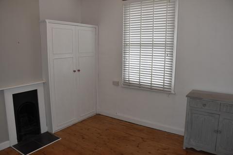 2 bedroom terraced house to rent, Out Northgate, Bury St. Edmunds