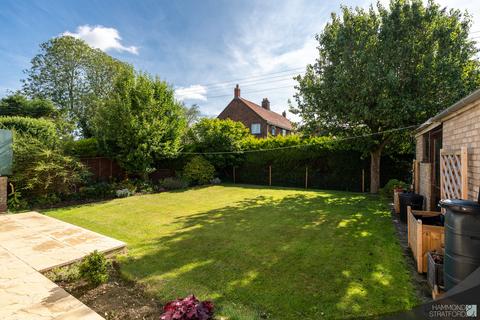 3 Oaklands, Old Buckenham, Attleborough, NR17 1SA