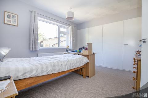 3 Oaklands, Old Buckenham, Attleborough, NR17 1SA