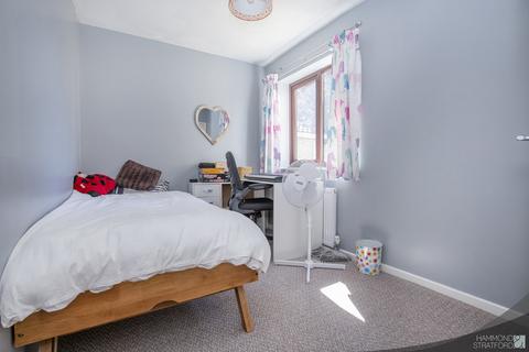 3 Oaklands, Old Buckenham, Attleborough, NR17 1SA