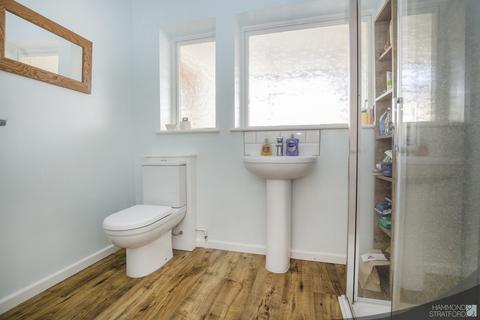 3 Oaklands, Old Buckenham, Attleborough, NR17 1SA