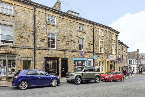 2 bedroom townhouse for sale - Ground Floor Shop with Flats above on New Road, Kirkby Lonsdale