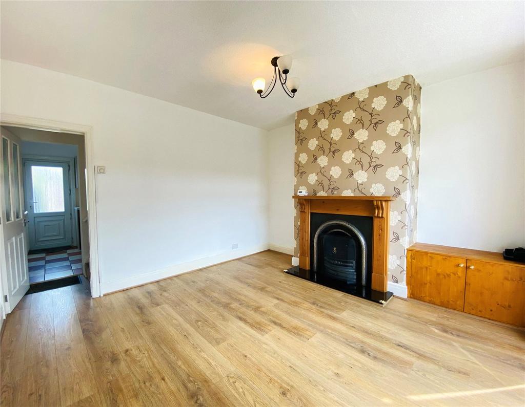 Greg Street, South Reddish... 2 bed terraced house £875 pcm (£202 pw)