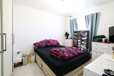 18 Sterling Road, Bexleyheath, DA7 6ET