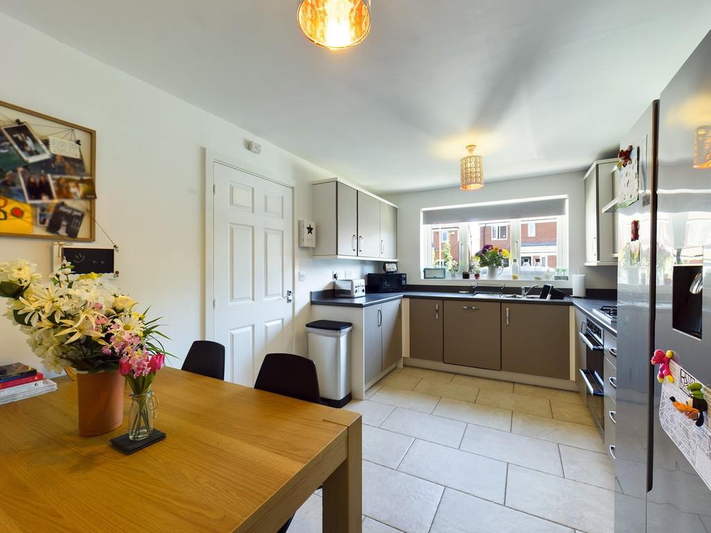 Sheepwash Way, East Leake, Loughborough 4 bed semidetached house £