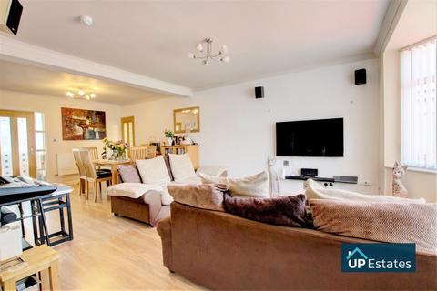 11a Forknell Avenue, Coventry, CV2 3ED