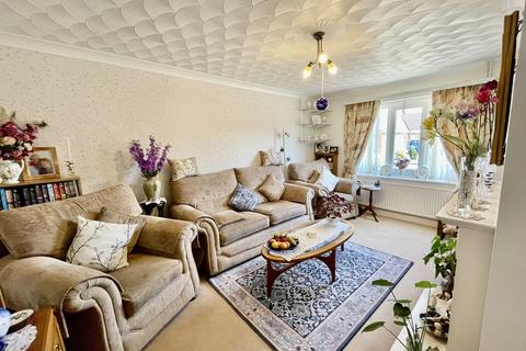 2 bedroom semi-detached bungalow for sale - Farrier Way, Spalding