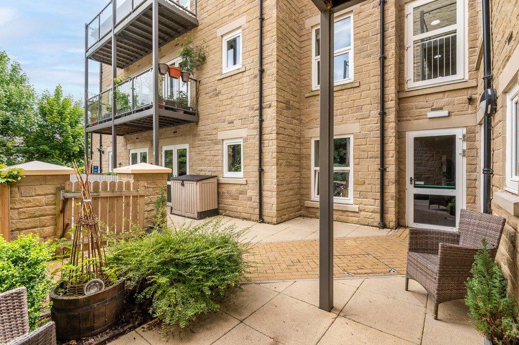 Bridge Street, Otley, West Yorkshire, LS21 1 bed retirement property for sale £185,000