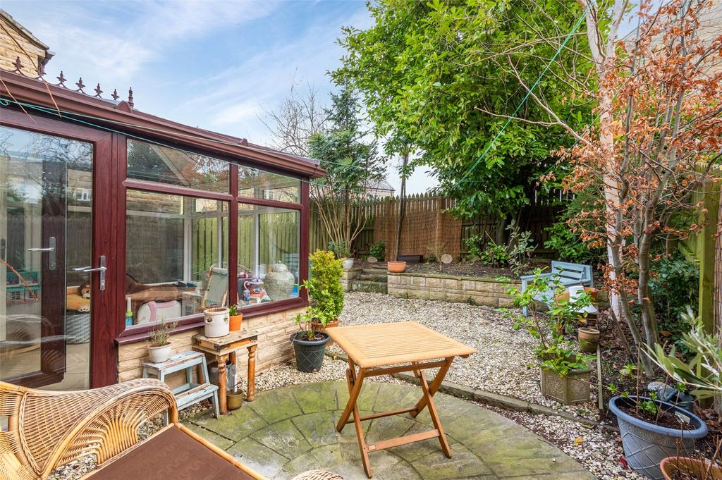 Church Garth, Pool in Wharfedale, Otley, West Yorkshire, LS21 3 bed