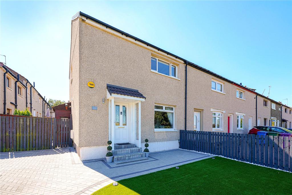 222 Castlebay Street, Milton, G22 2 bed end of terrace house £105,000