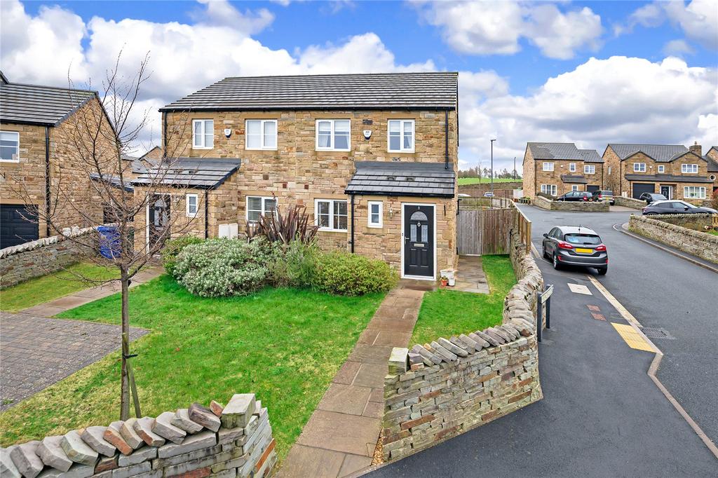 Hepworth Way, Skipton, North Yorkshire, BD23 2 bed semidetached house £279,950