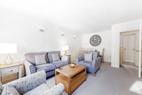 2 bedroom apartment to rent - Craven Street, London, WC2N