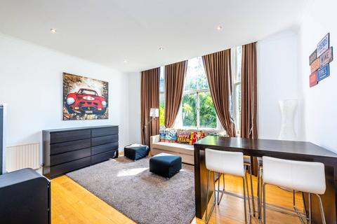 1 bedroom flat to rent - Roland Gardens, South Kensington, London, SW7