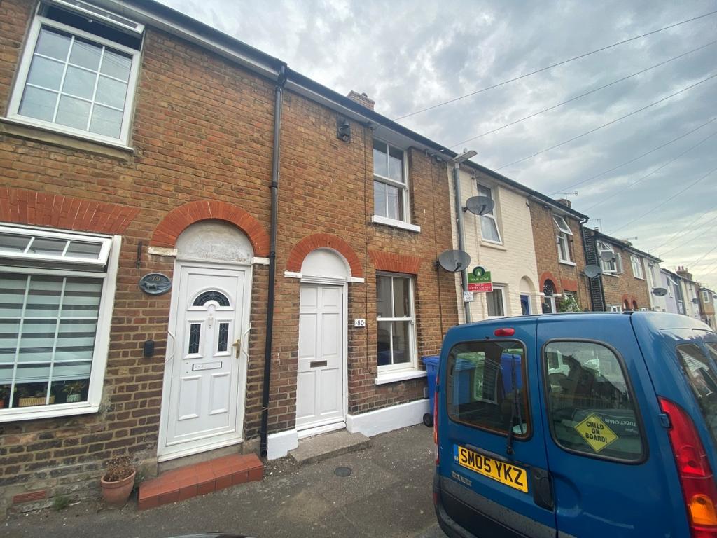 St Johns Road Faversham ME13 3 bed terraced house £1,100 pcm (£254 pw)