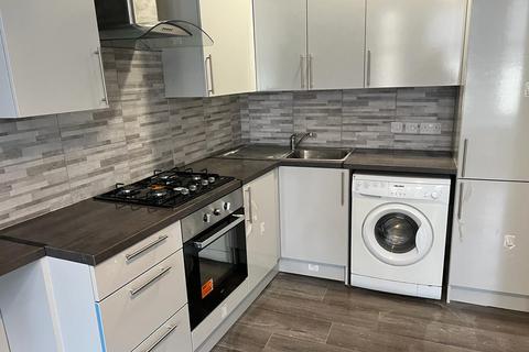 1 bedroom flat to rent, Manor Street, Town Centre, Falkirk, FK1