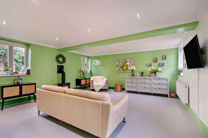 Kitchen, Dining...