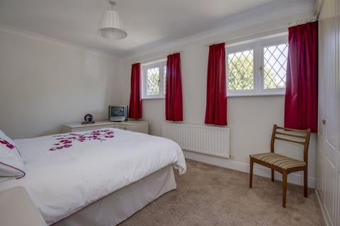 Farringdon House Beeches Road, Farnham Common, Slough, SL2 3PS
