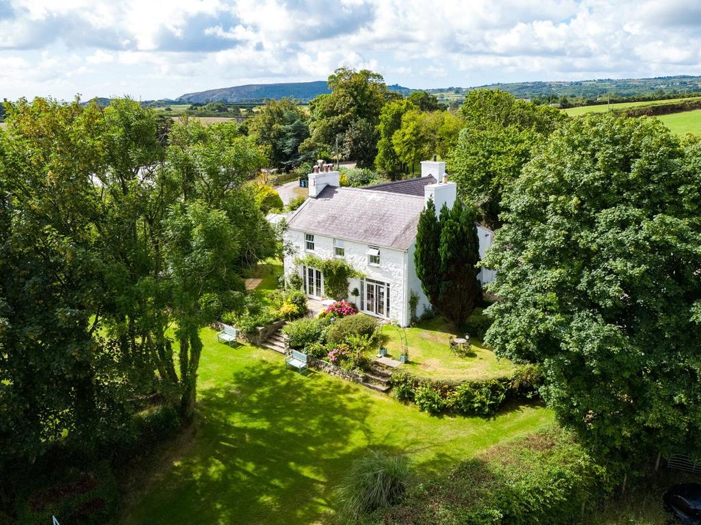 penrhos-pwllheli-gwynedd-ll53-4-bed-detached-house-for-sale-700-000