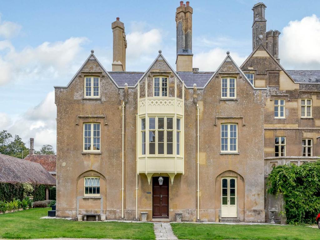 Hurn Court, Hurn Court Lane, Hurn 6 bed house to rent £4,500 pcm (£