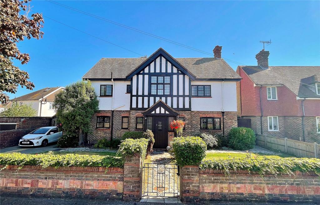 Pevensey Road, Worthing, West Sussex, BN11 4 bed detached house for