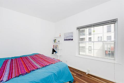 2 bedroom apartment to rent, Old Castle Street, E1
