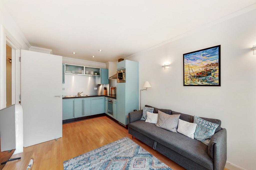 Apartment in London - View 5