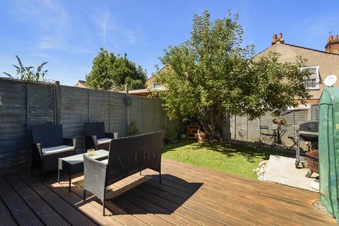37a Thirsk Road, Mitcham, CR4 2BL