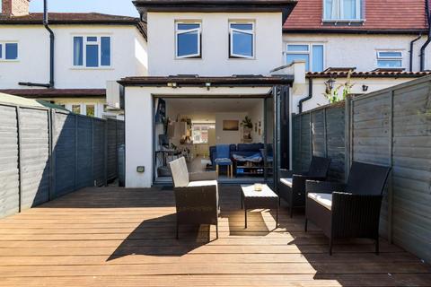 37a Thirsk Road, Mitcham, CR4 2BL