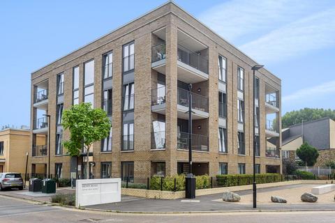 Flat 4, 17 Henry Road, London, SW9 7BQ
