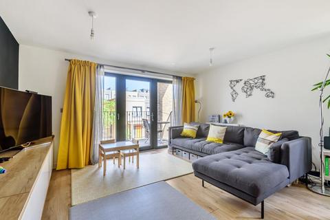 Flat 4, 17 Henry Road, London, SW9 7BQ