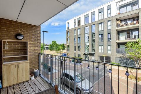 Flat 4, 17 Henry Road, London, SW9 7BQ