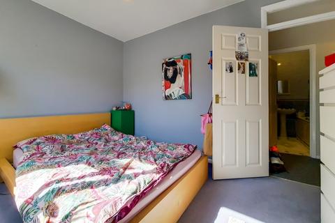 3 bedroom flat for sale - Shakespeare Road, Hanwell, LONDON, W7
