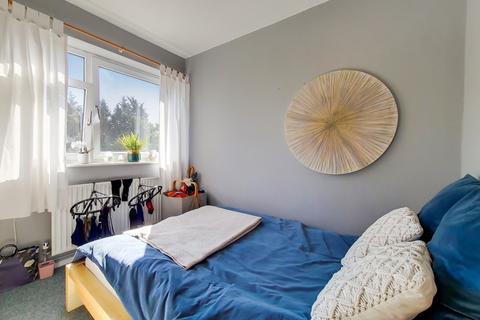 3 bedroom flat for sale - Shakespeare Road, Hanwell, LONDON, W7