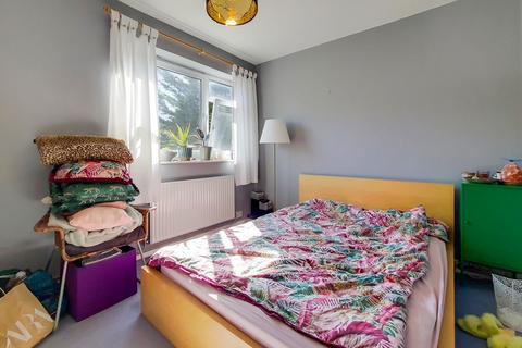 142b Shakespeare Road, Hanwell, London, W7 1LX