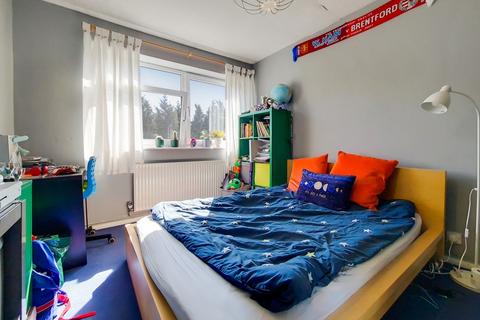 142b Shakespeare Road, Hanwell, London, W7 1LX